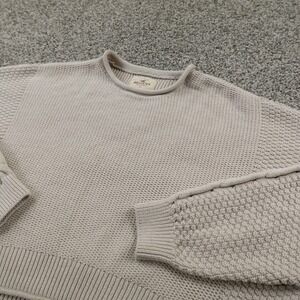 Hollister Cream Crew Neck Sweater
